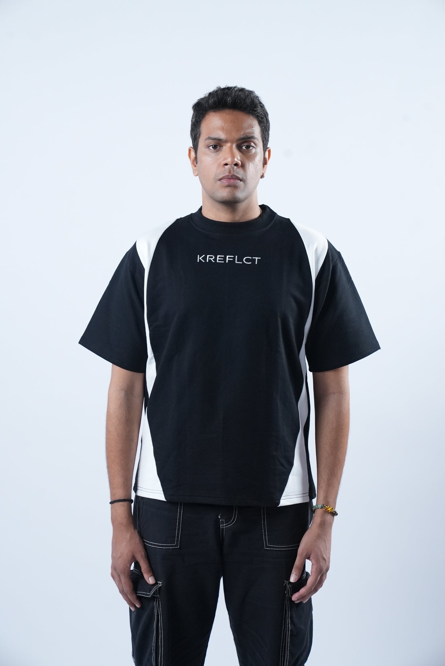 Splits Tee Black - Kreflct