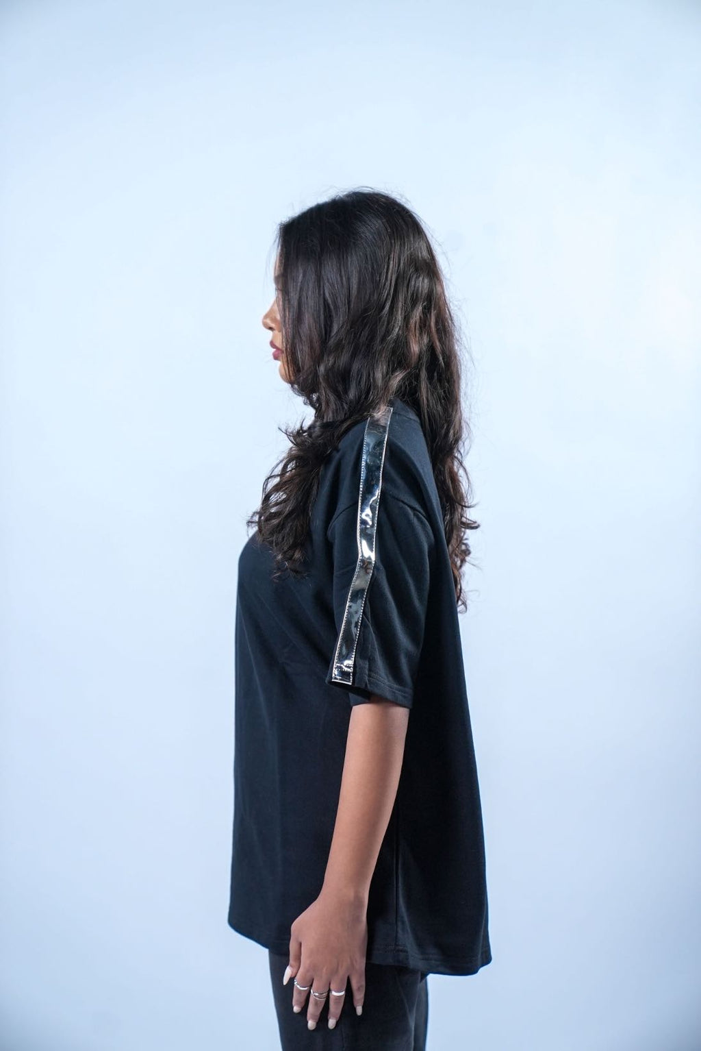 SILVER LINING TEE - BLACK