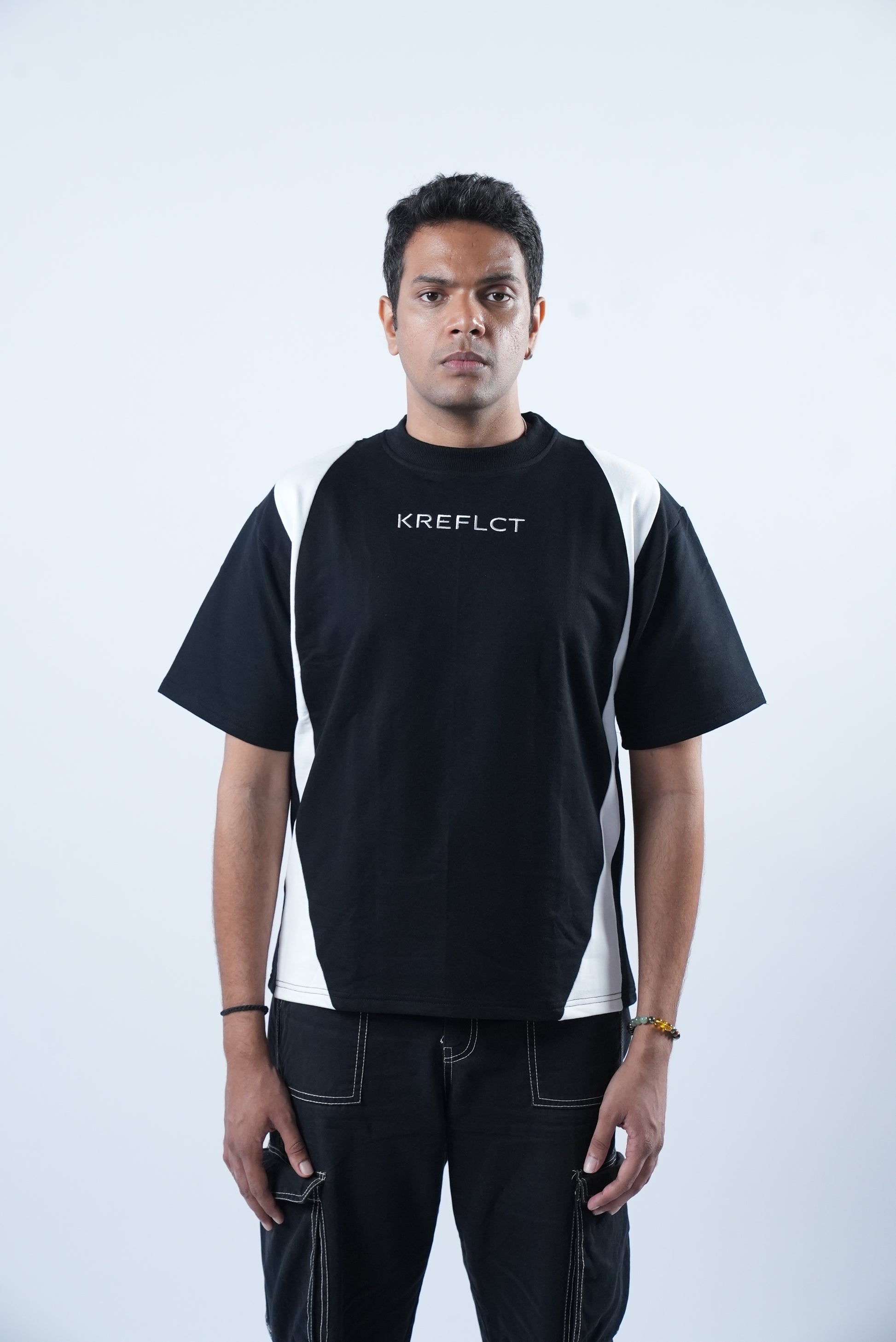 Splits Tee Black - Kreflct