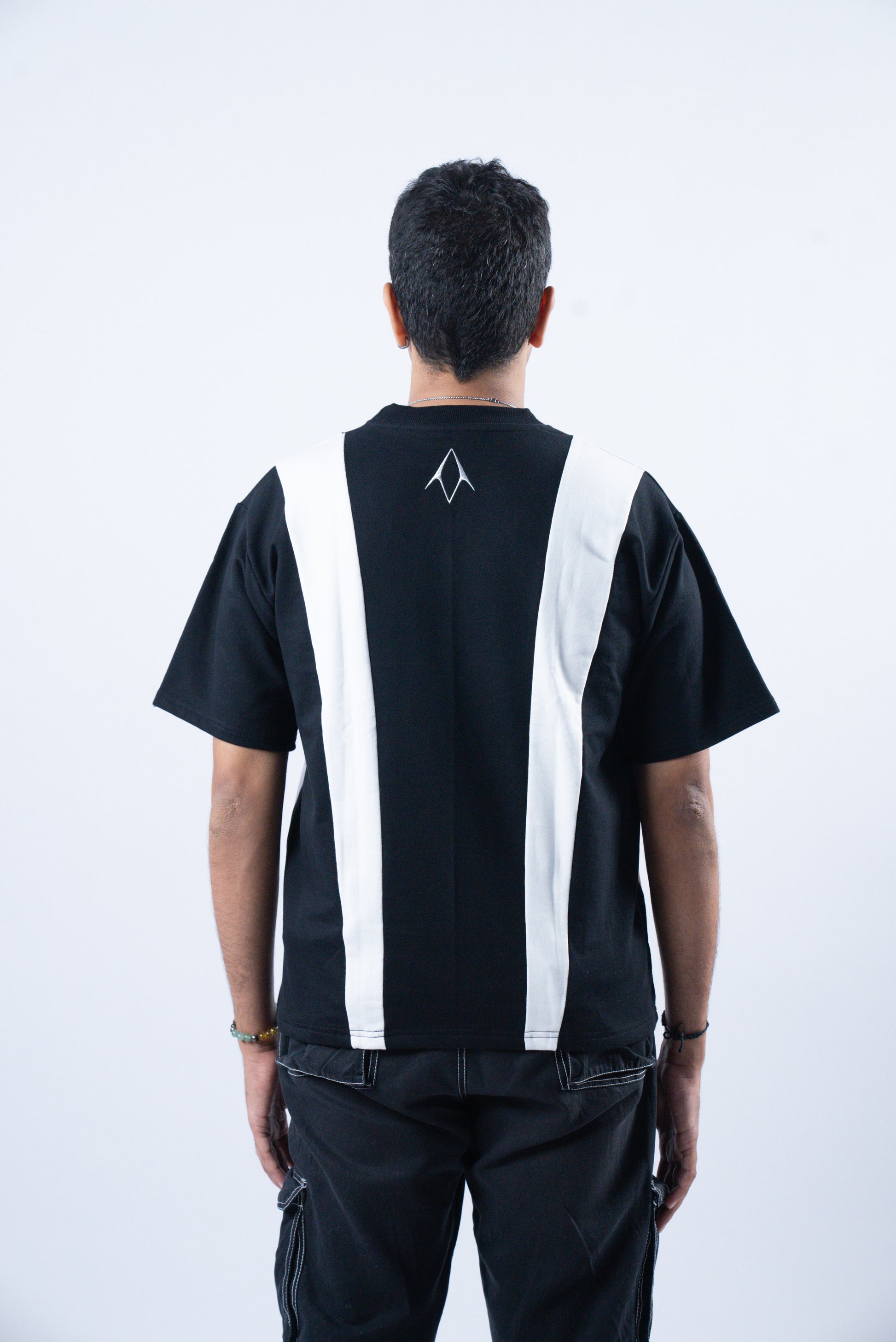Splits Tee Black - Kreflct